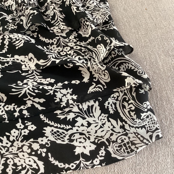 ADRIANNA PAPELL BLACK WHITE FLORAL DESIGN DRESS Size 10 - Picture 6 of 16